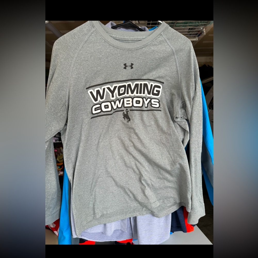 Under Armour Wyoming Cowboys Gray Sweatshirt